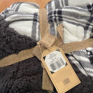 Black and White Plaid Sherpa Throw Blanket